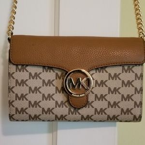 Michael Kors Vanna Large Leather Phone Crossbody